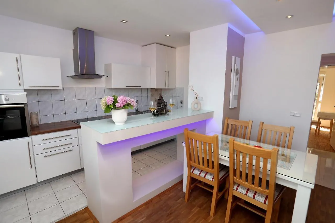 Apartments Vida Trogir Croatia