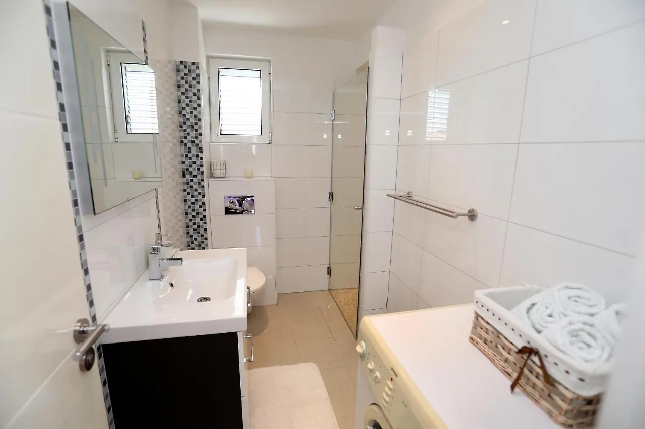 Apartments Vida Trogir