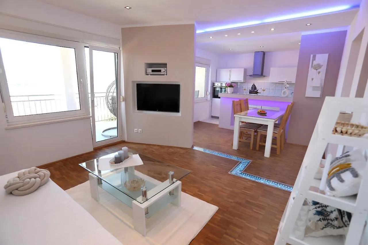 Apartments Vida Trogir 0*,
