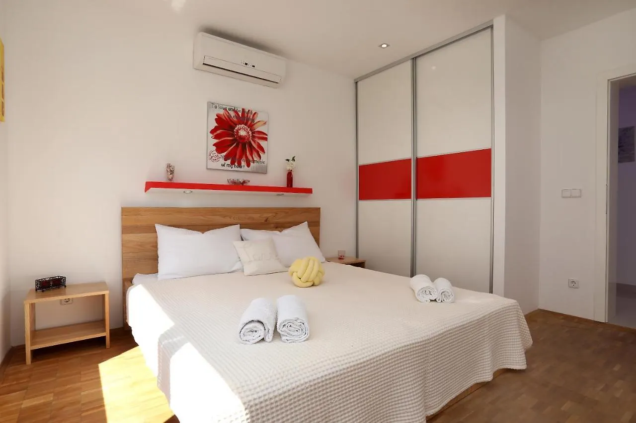 Apartments Vida Trogir
