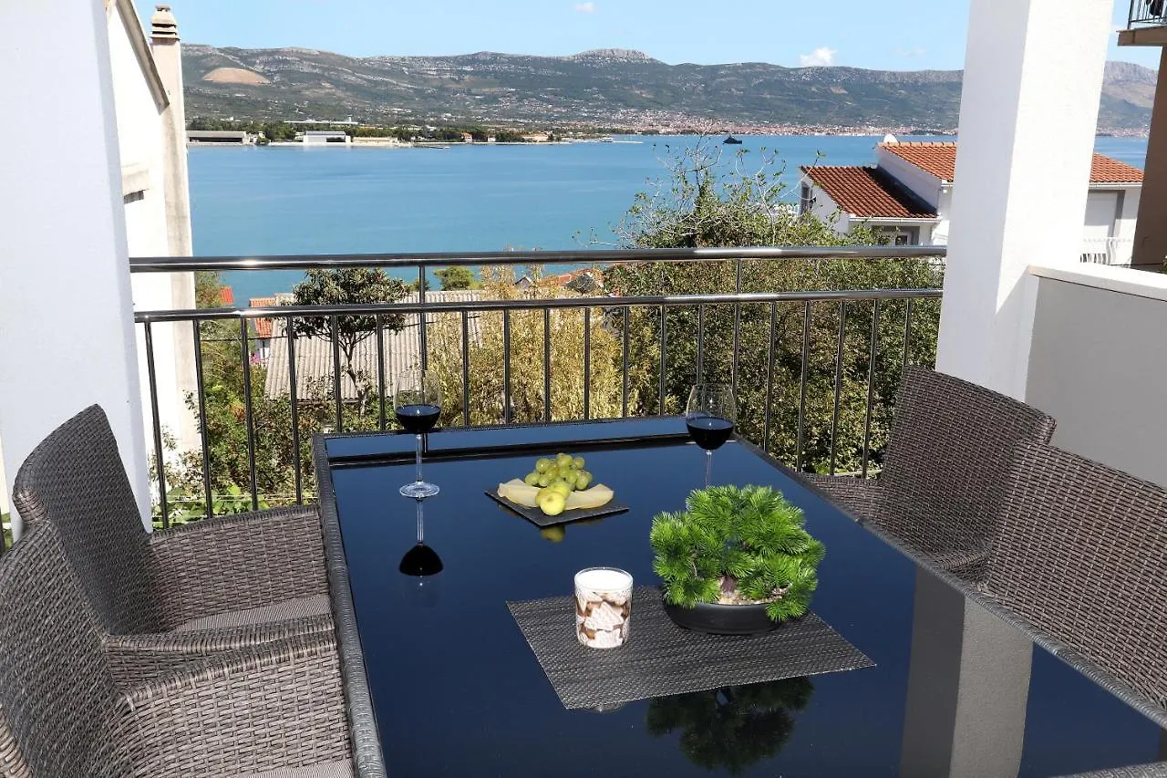 Apartments Vida Trogir 0*,  Croatia