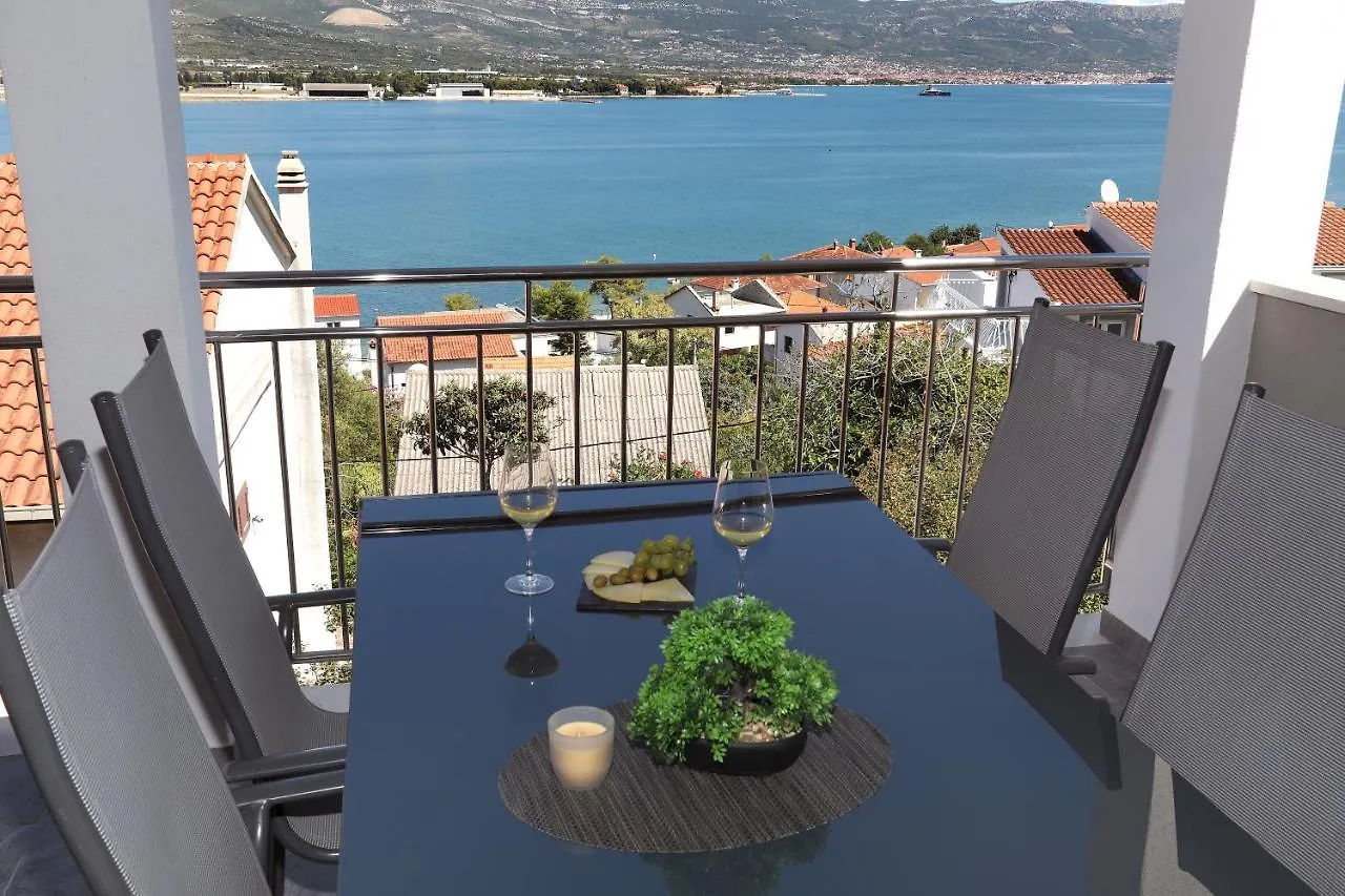Apartments Vida Trogir