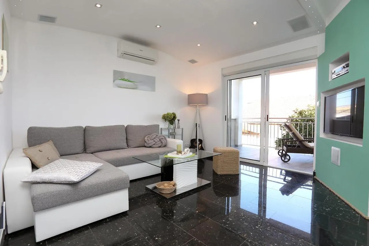 Apartments Vida Trogir