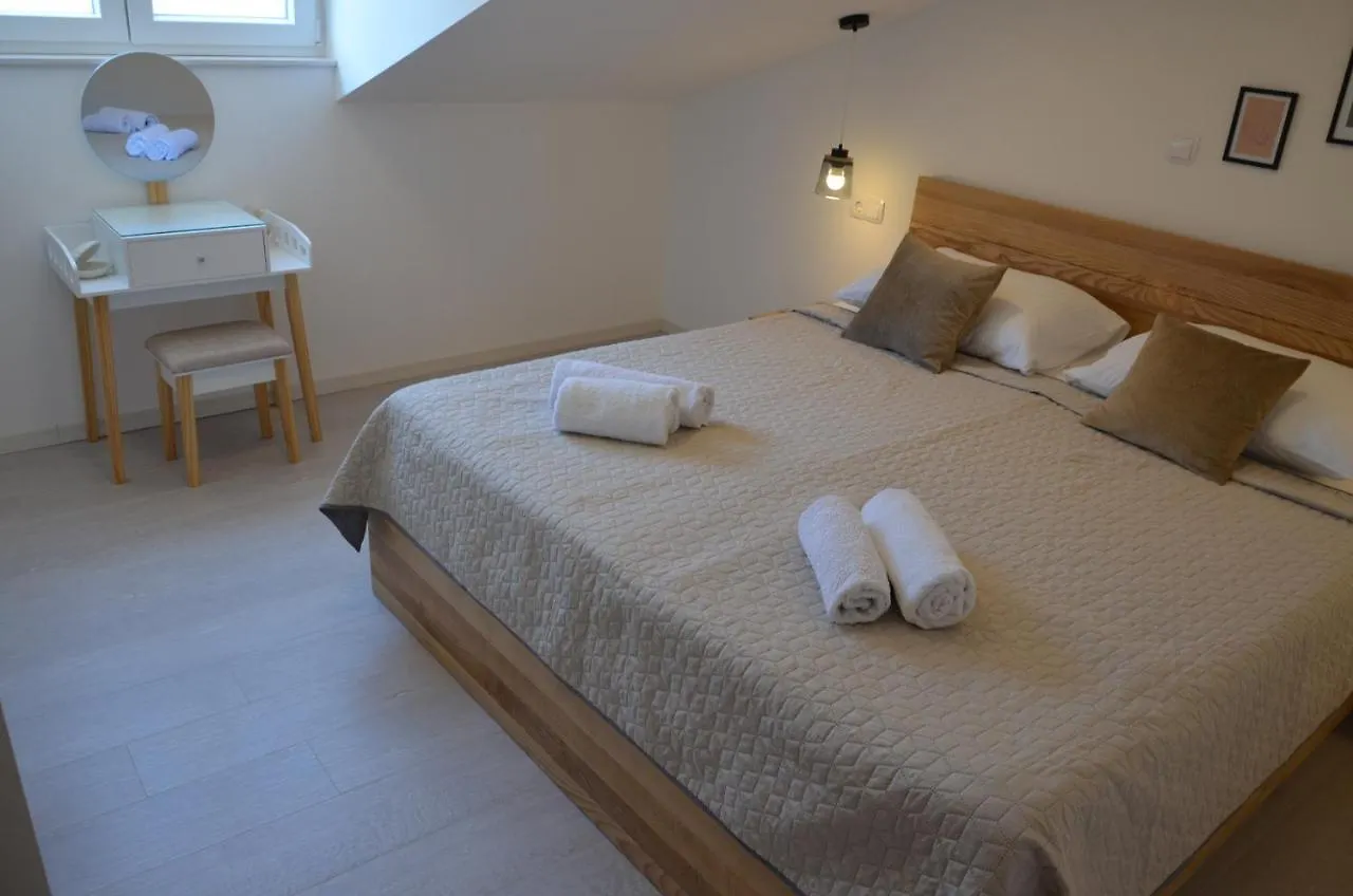 Apartments Vida Trogir