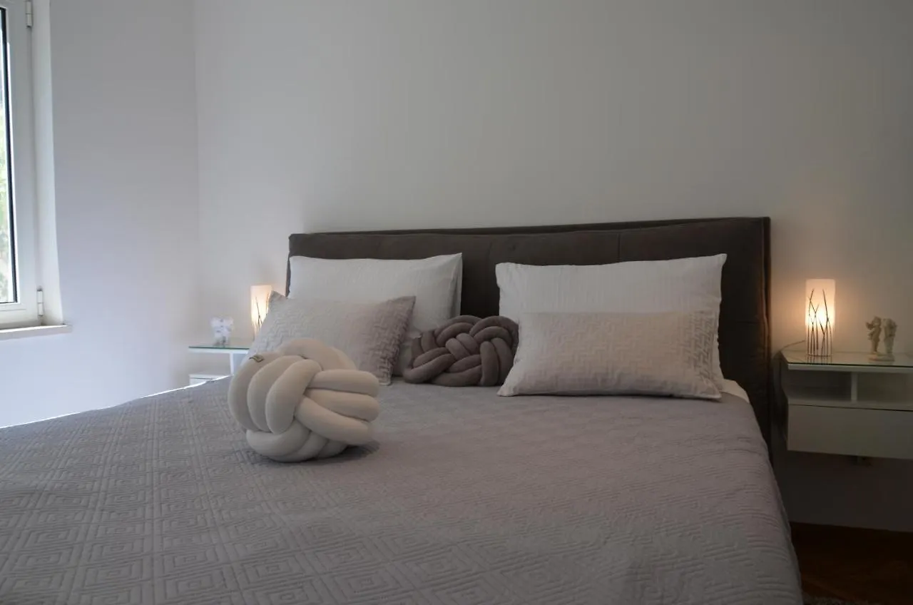 Apartments Vida Trogir Croatia
